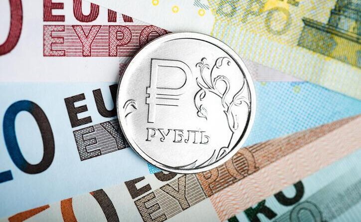 rusya,-kara-gun-fonundaki-euro'yu-terk-edecek